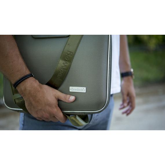 Bombata NYLON - keki 15,6"