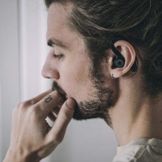 bGEM vezeték nélküli fülbehelyezhető fülhallgató fekete