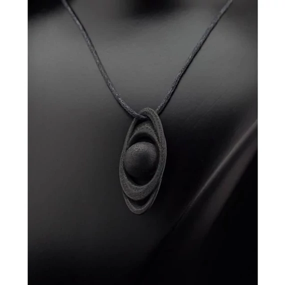 Lockstone ™ Saturn medál viaszos pamut láncon