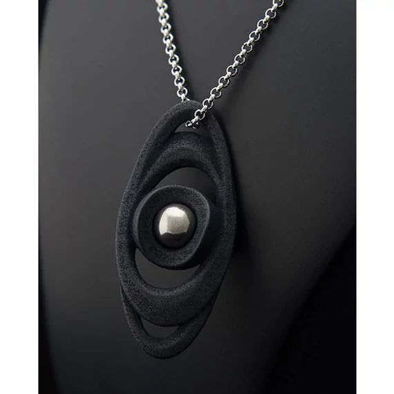 Lockstone ™ Saturn medál viaszos rozsdamentes acél láncon