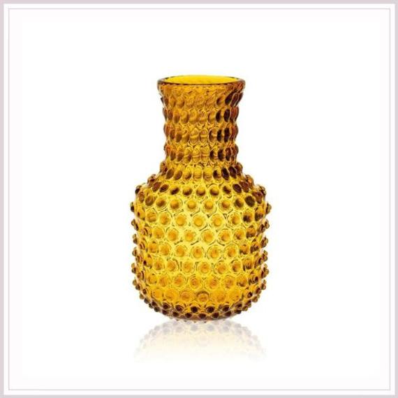 Hobnail kancsó borostyán
